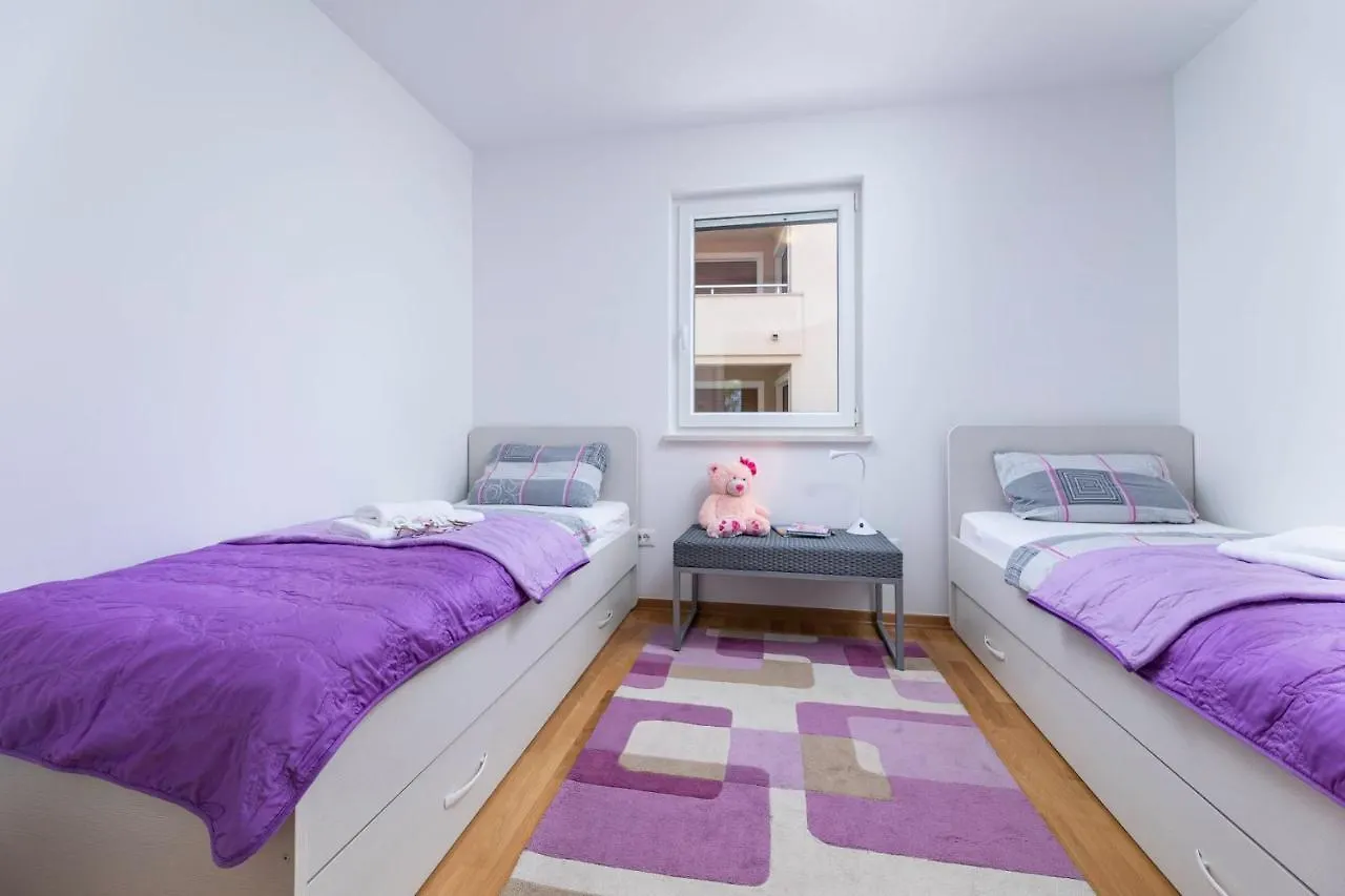 Apartamento Seafront Maris By El-Pi Tours Dobrinj