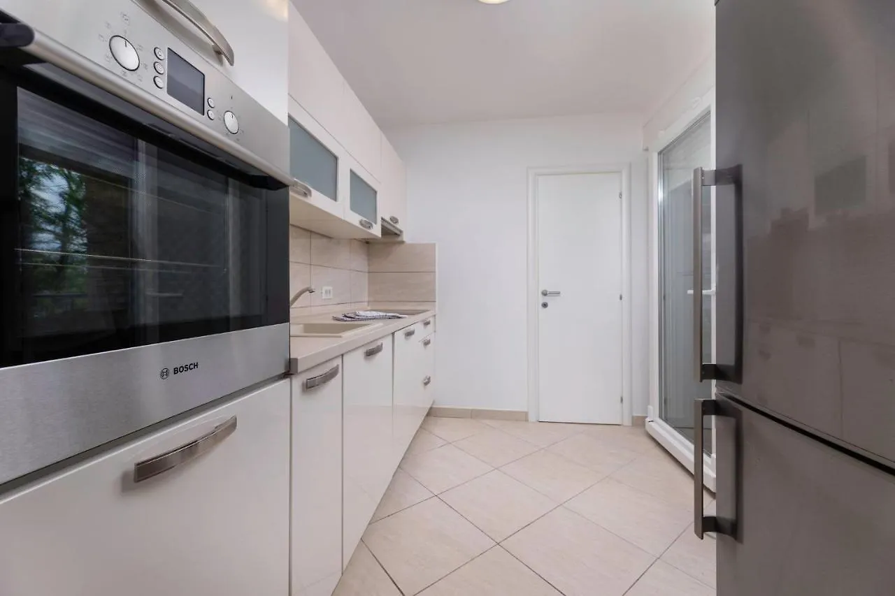 Apartamento Seafront Maris By El-Pi Tours Dobrinj