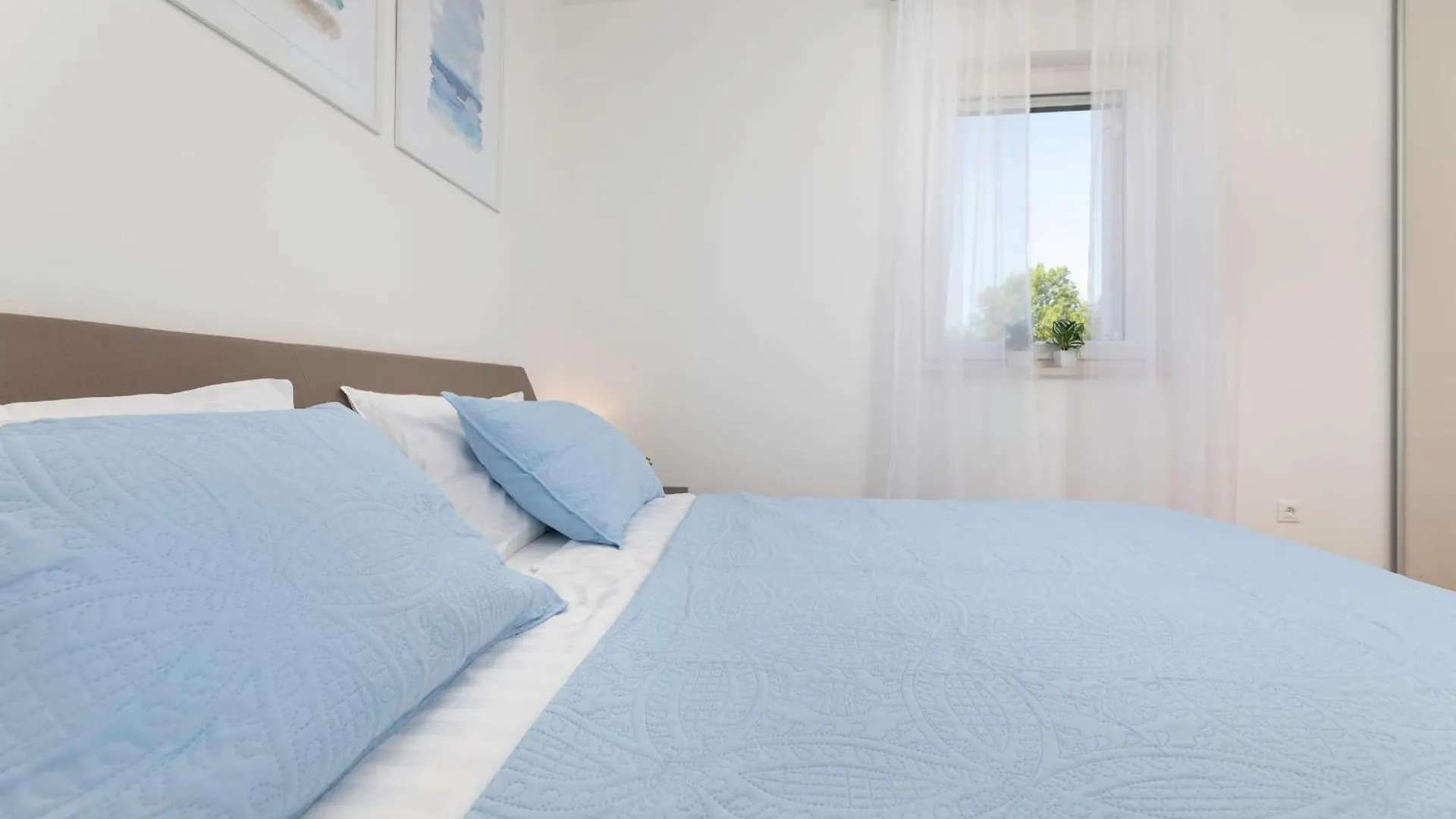 Apartamento Seafront Maris By El-Pi Tours Dobrinj