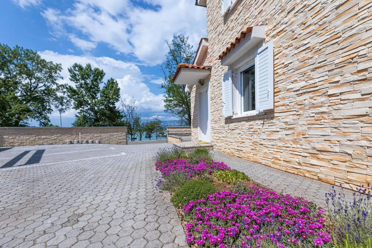 Seafront Maris By El-Pi Tours Apartment Dobrinj
